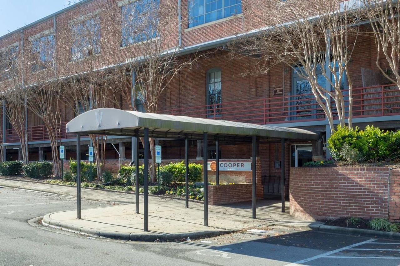 Trifecta 2Br Free Parking Modern Superhost Apartment Durham Exterior photo
