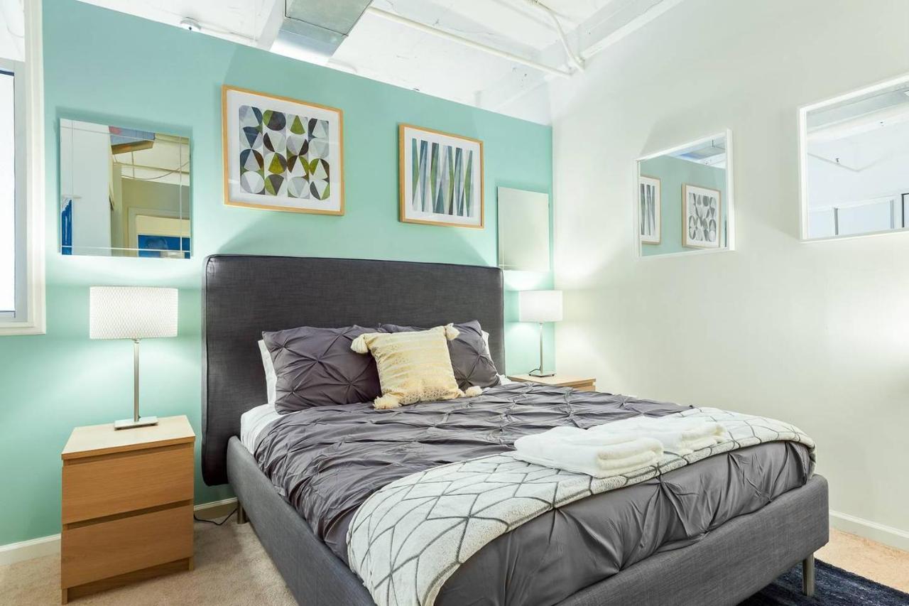 Trifecta 2Br Free Parking Modern Superhost Apartment Durham Exterior photo